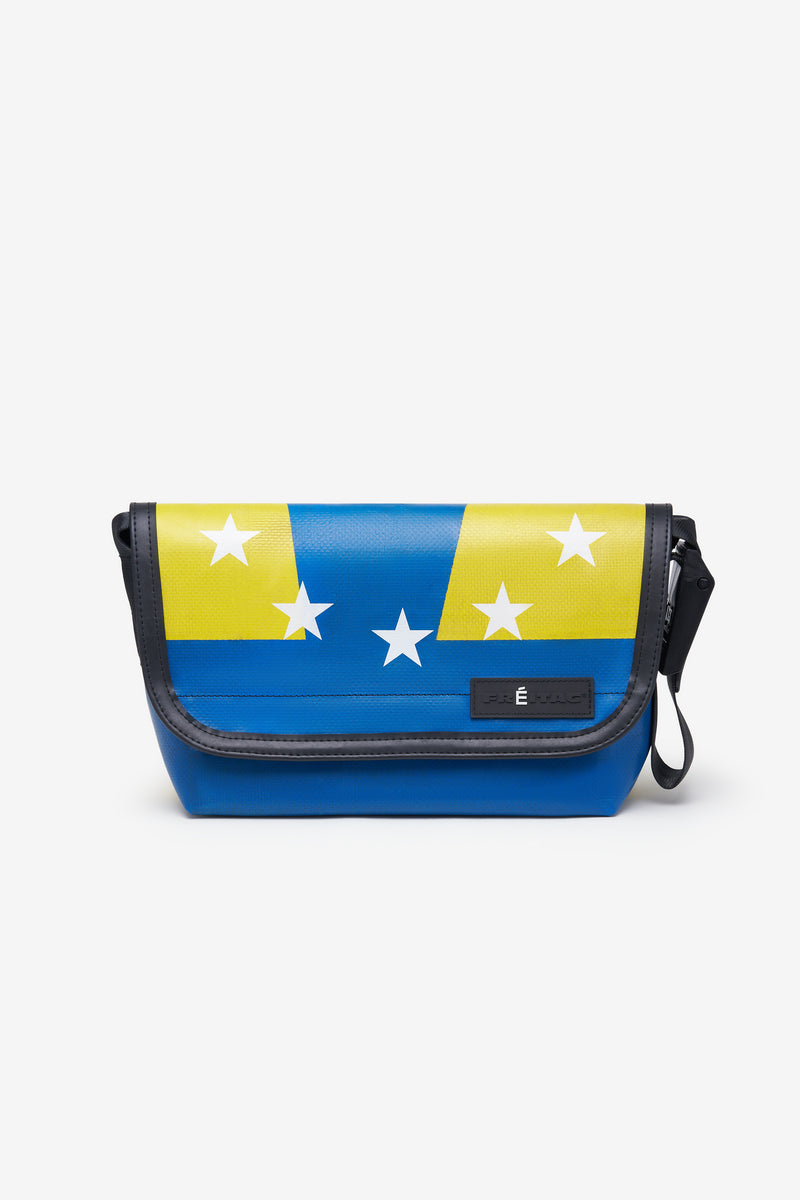FREITAG + ETUDES STUDIO HAWAII FIVE 0 BLUE 1 FREITAG + ETUDES STUDIO HAWAII FIVE 0 BLUE 1