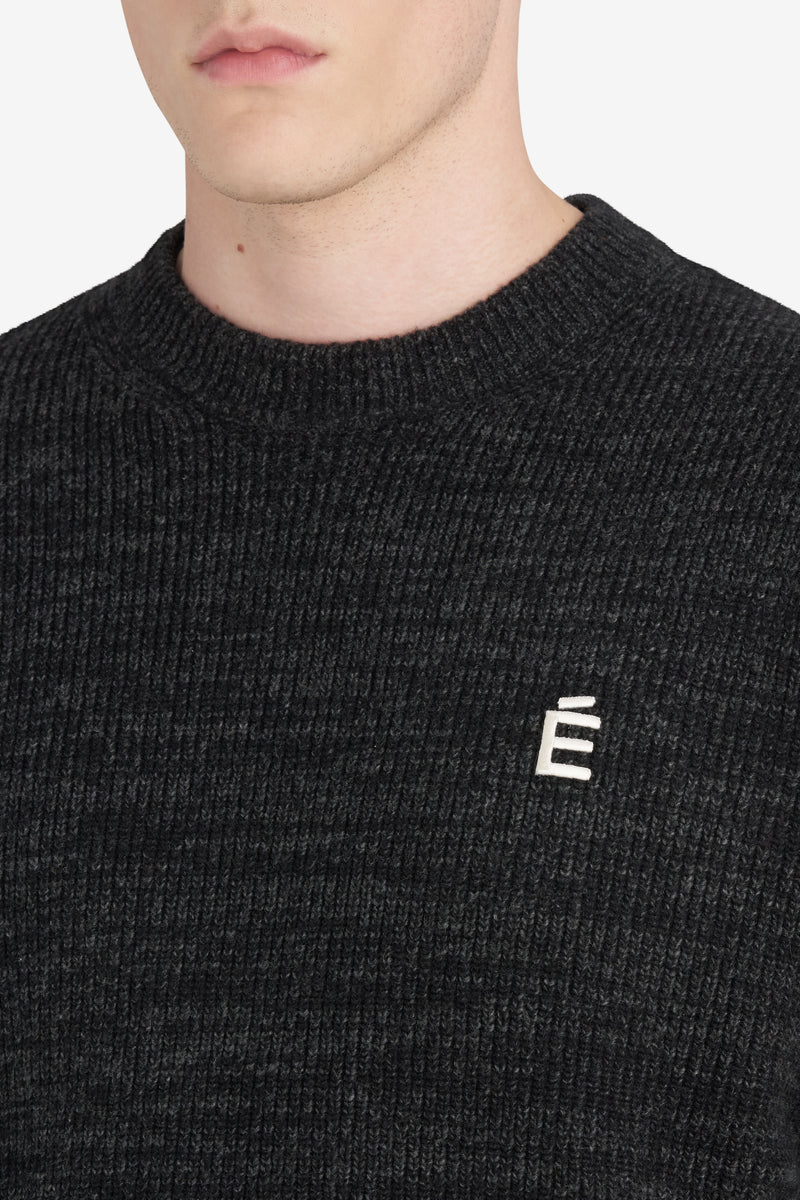 ETUDES STUDIO REGULAR ROUND NECK E CHARCOAL 5 ETUDES STUDIO REGULAR ROUND NECK E CHARCOAL 5