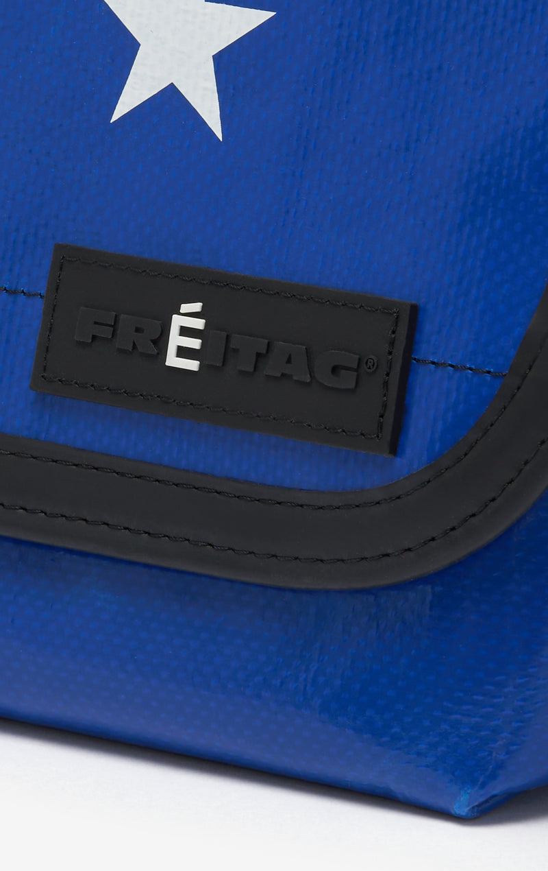 ETUDES STUDIO + FREITAG HAWAII 5-0 BLUE 4 ETUDES STUDIO + FREITAG HAWAII 5-0 BLUE 4