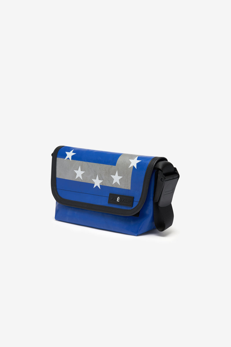 ETUDES STUDIO + FREITAG HAWAII 5-0 BLUE 3 ETUDES STUDIO + FREITAG HAWAII 5-0 BLUE 3
