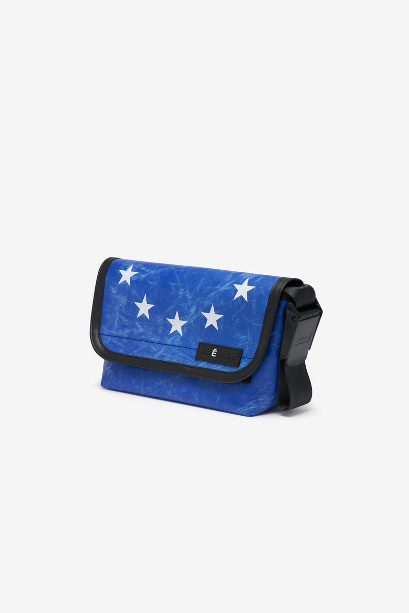 ETUDES STUDIO + FREITAG HAWAII 5-0 BLUE 3 ETUDES STUDIO + FREITAG HAWAII 5-0 BLUE 3