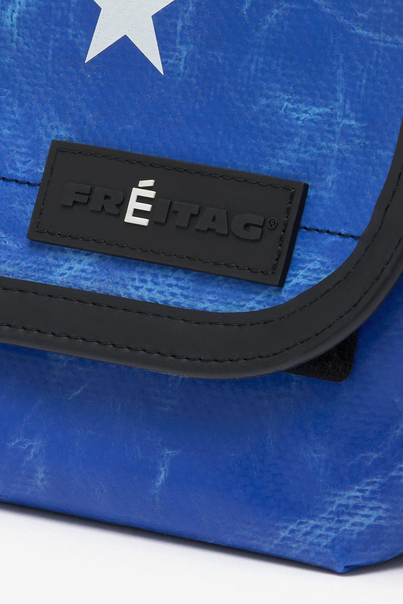 ETUDES STUDIO + FREITAG HAWAII 5-0 BLUE 4 ETUDES STUDIO + FREITAG HAWAII 5-0 BLUE 4