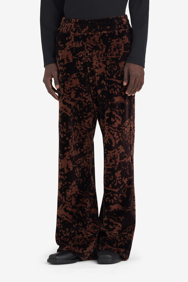 CLAIRE TABOURET + ETUDES STUDIO SWEATPANT DARK BROWN 2 CLAIRE TABOURET + ETUDES STUDIO SWEATPANT DARK BROWN 2