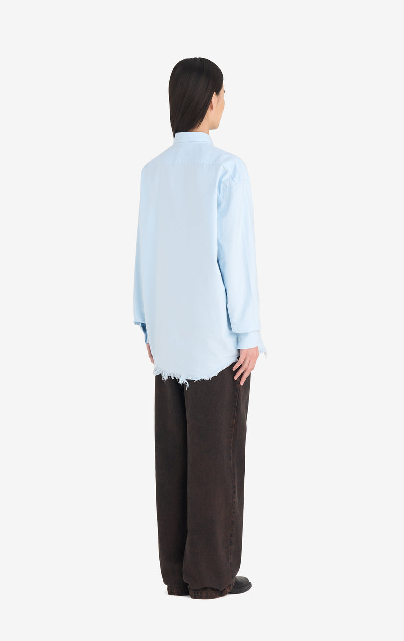 CLASSIC SHIRT É CLASSIC SHIRT É