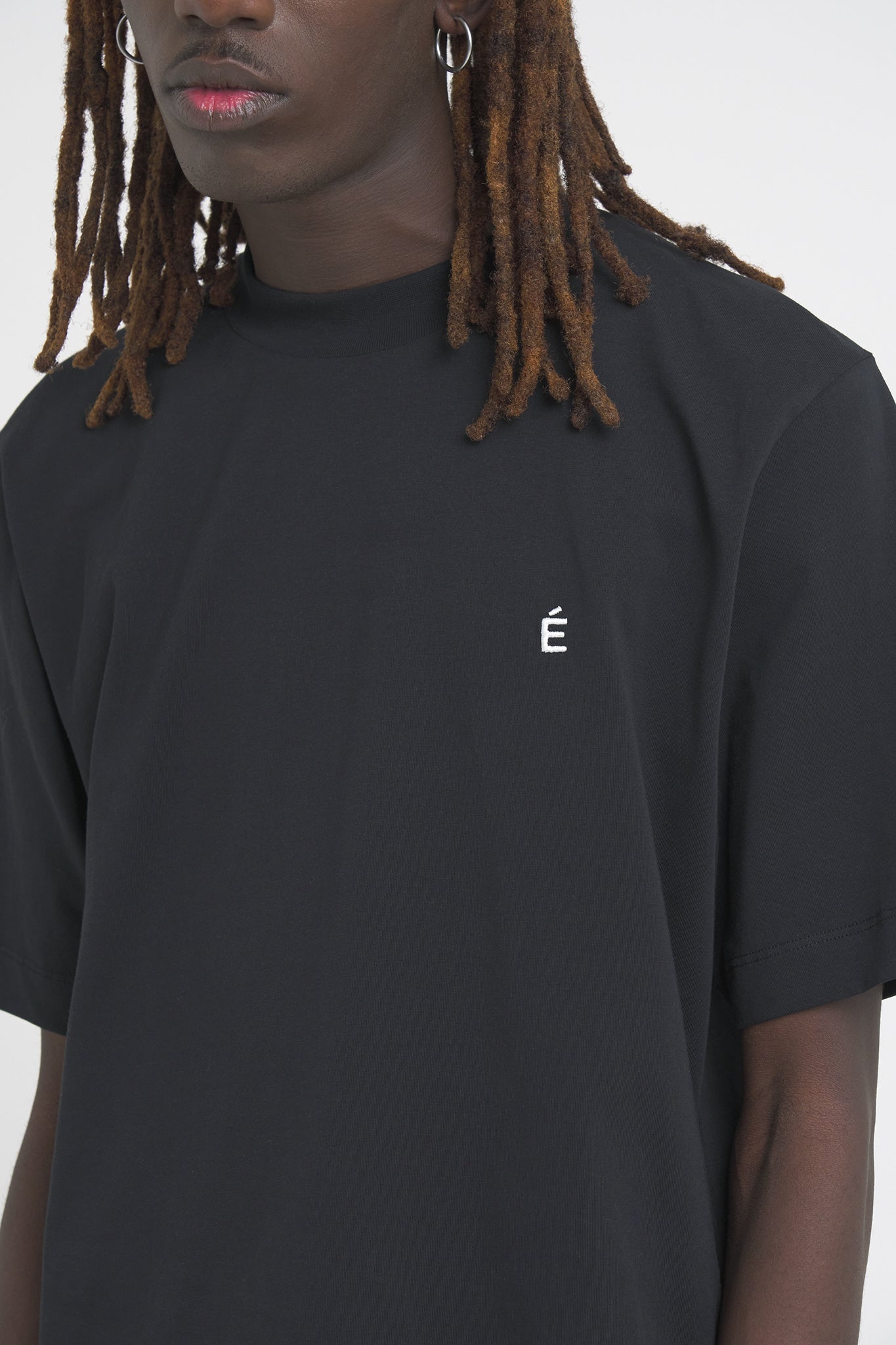 ÉTUDES AWARD ACCENT BLACK T-SHIRTS 4