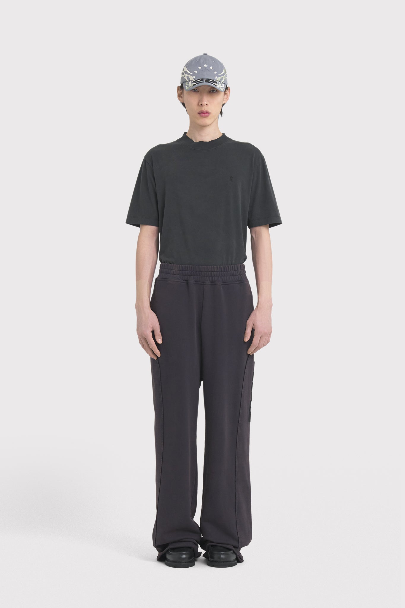 ÉTUDES BITUME BLACK WASHED TROUSERS 1