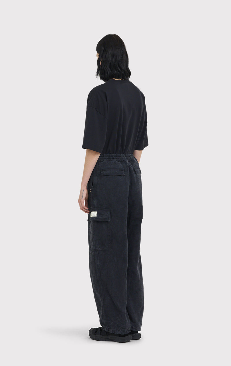 ÉTUDES PANTALON NOIR FROISSÉ EN TOILE FORUM 4