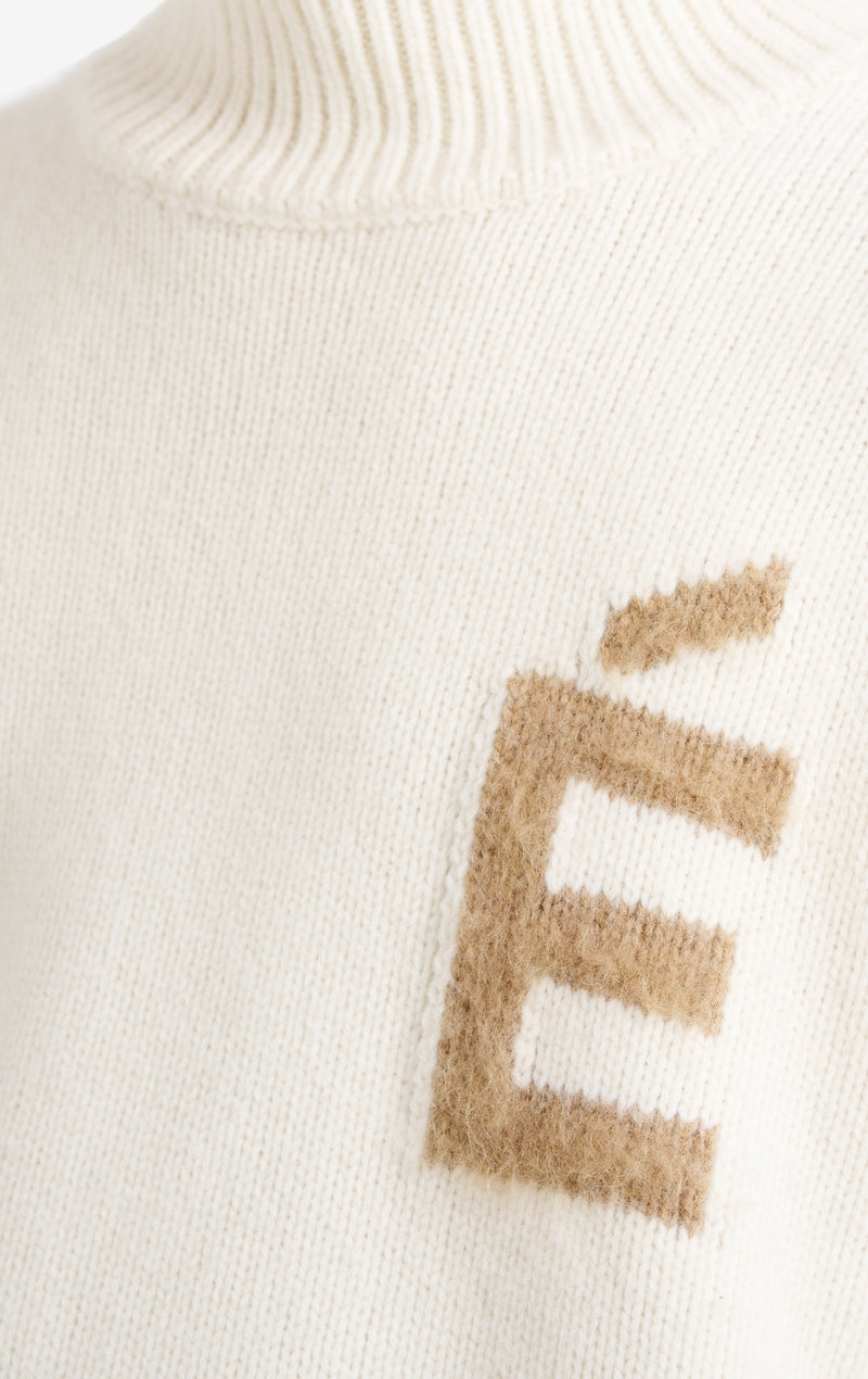 ETUDES STUDIO TURTLE NECK OFF WHITE 3