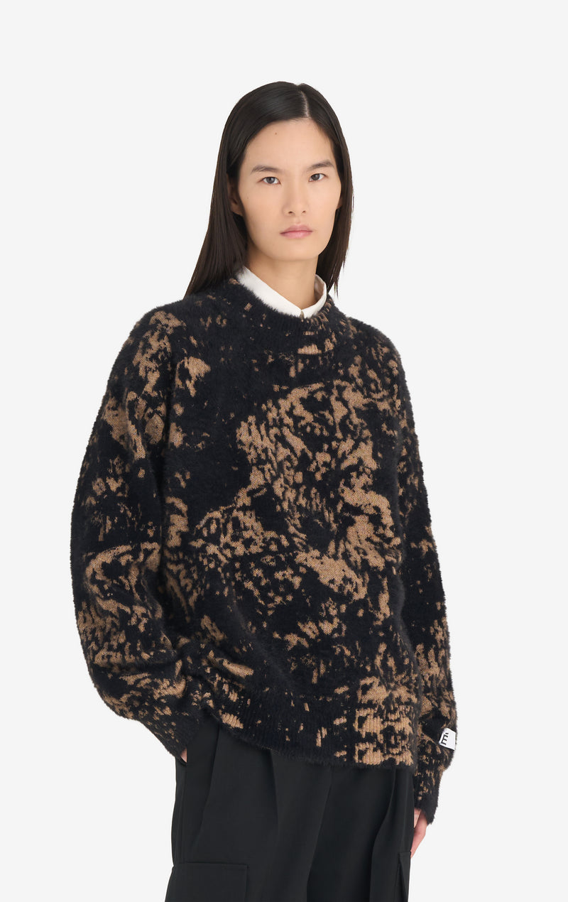 ROUND NECK CLAIRE TABOURET