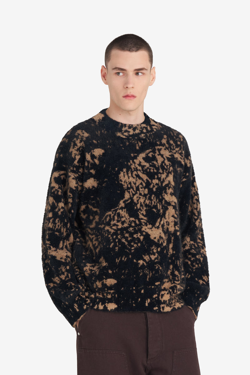 ROUND NECK CLAIRE TABOURET BLACK 3