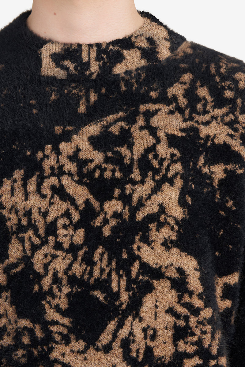 ROUND NECK CLAIRE TABOURET BLACK 8