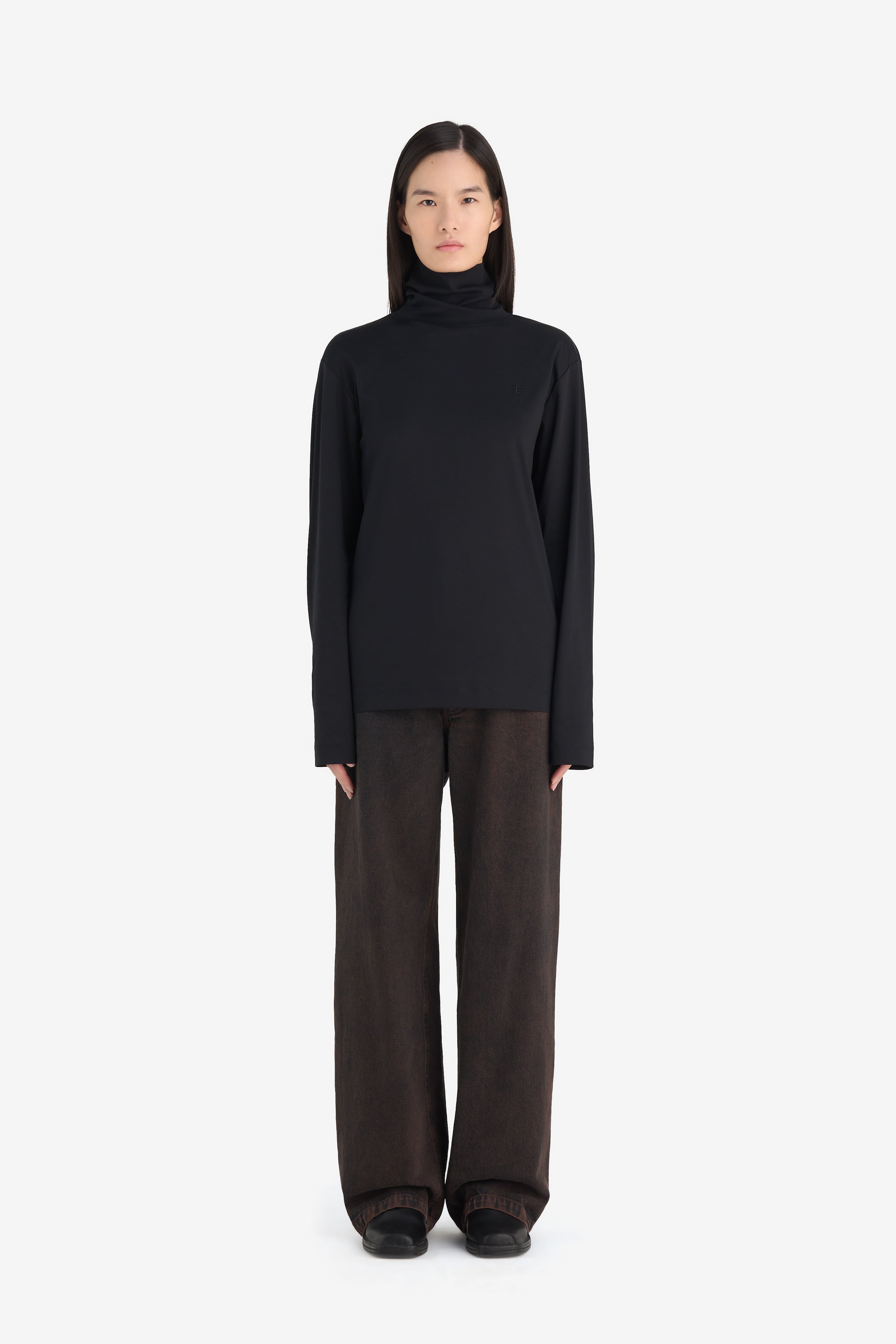 TURTLENECK T-SHIRT LONG SLEEVES É BLACK | Études Studio