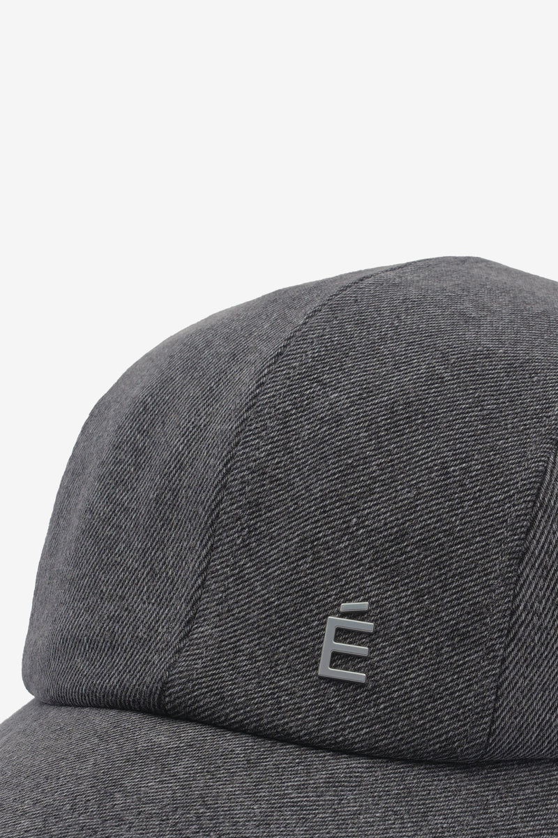 Casquette É GRIS 4