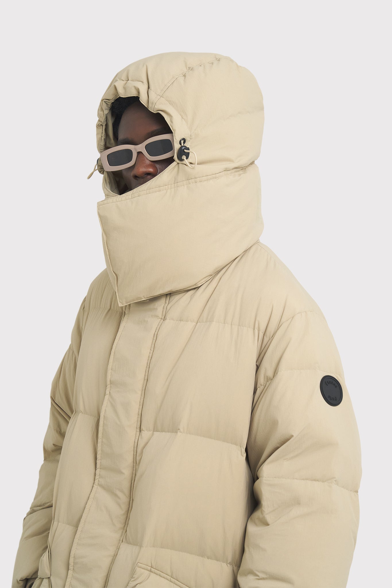 ÉTUDES ILE NYLON SAND OUTERWEAR 5
