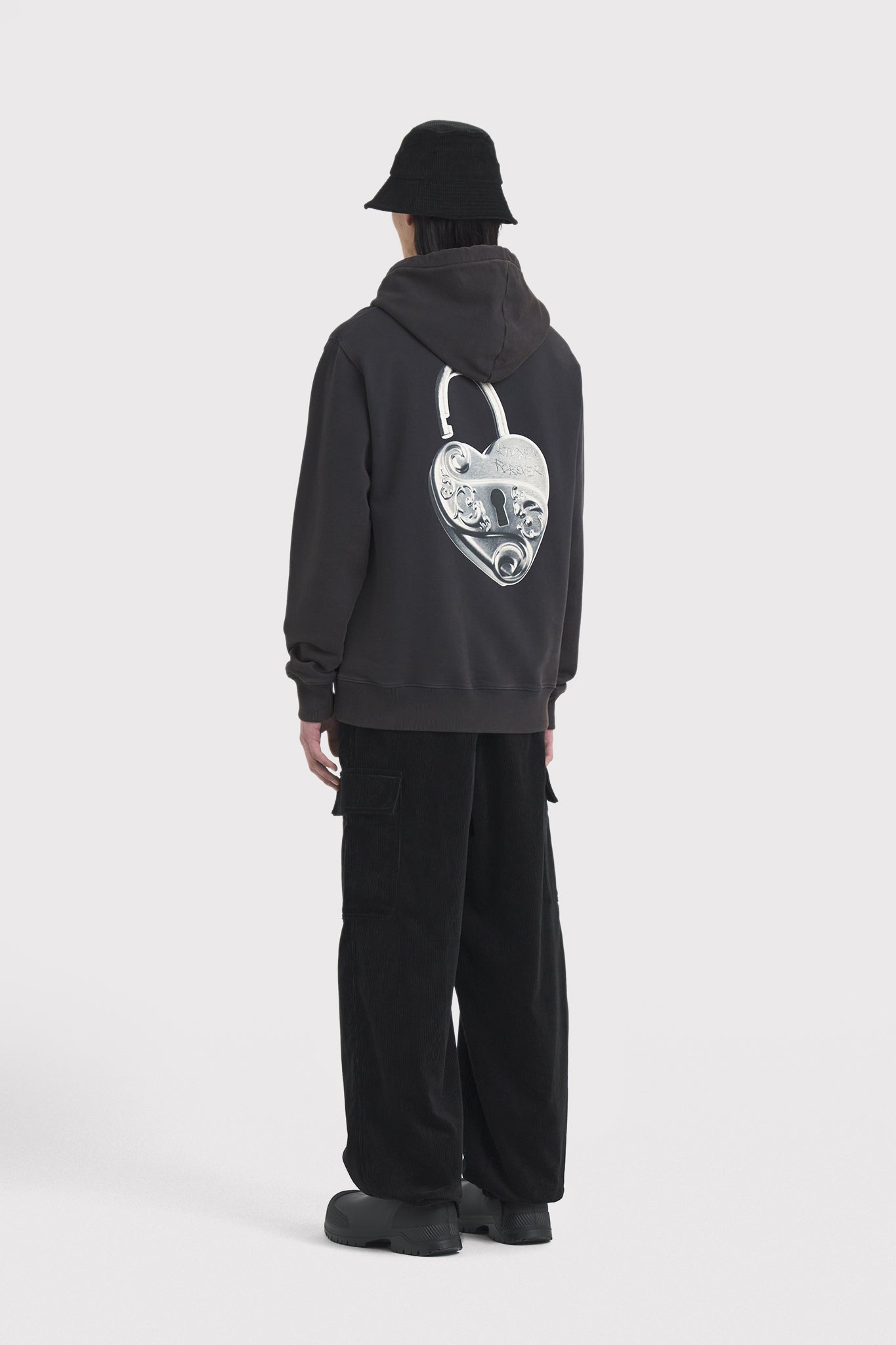 ÉTUDES KLEIN LOVELOCK BLACK WASHED SWEATSHIRTS 3