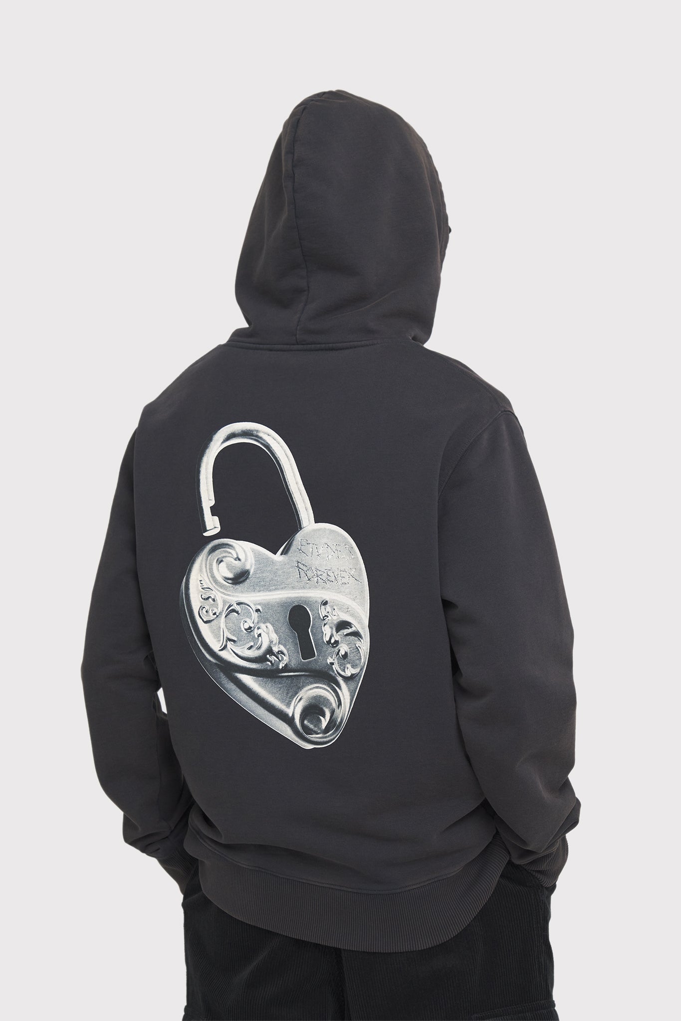 ÉTUDES KLEIN LOVELOCK BLACK WASHED SWEATSHIRTS 6