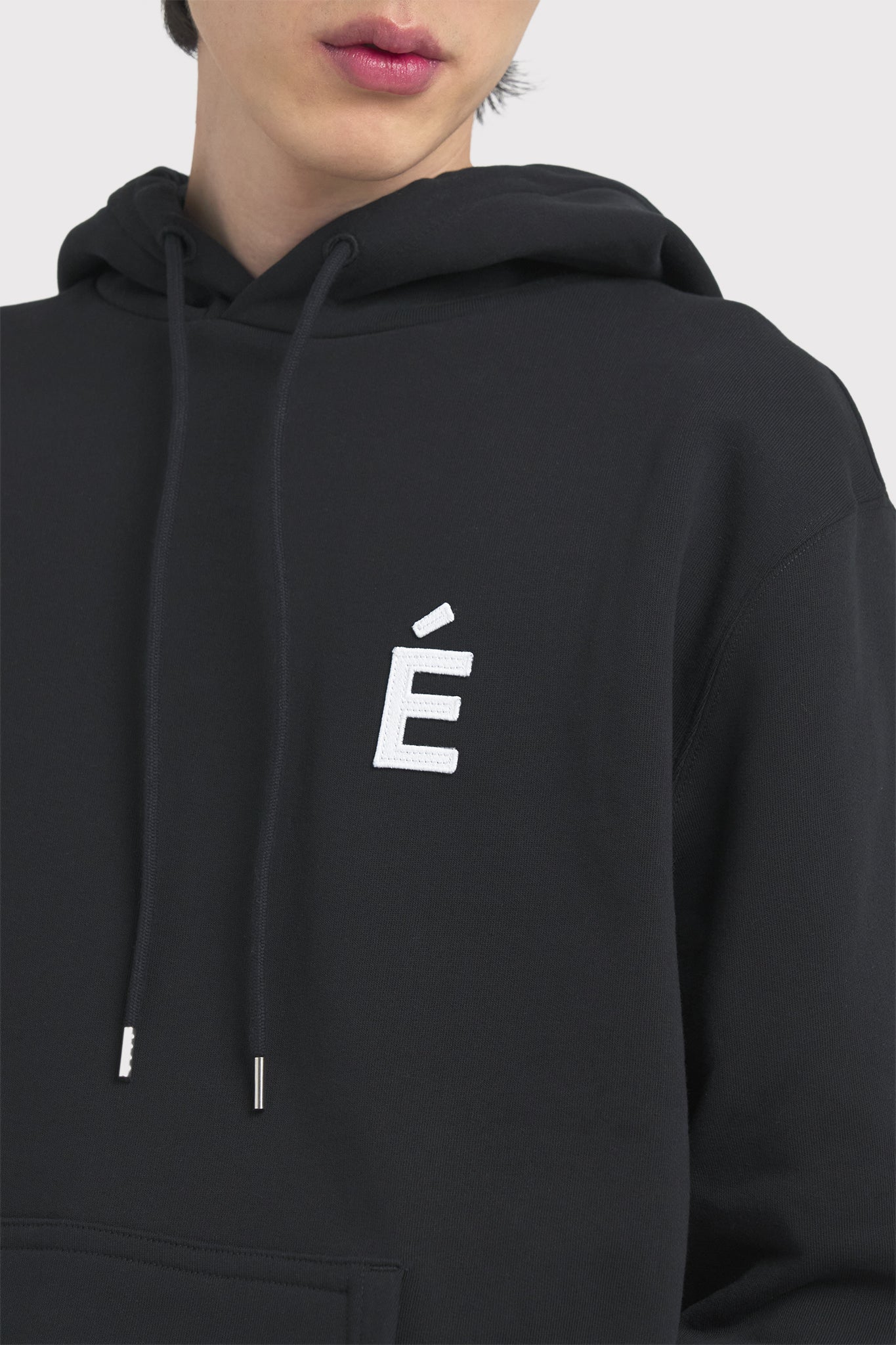 ÉTUDES KLEIN PATCH BLACK SWEATSHIRTS 4