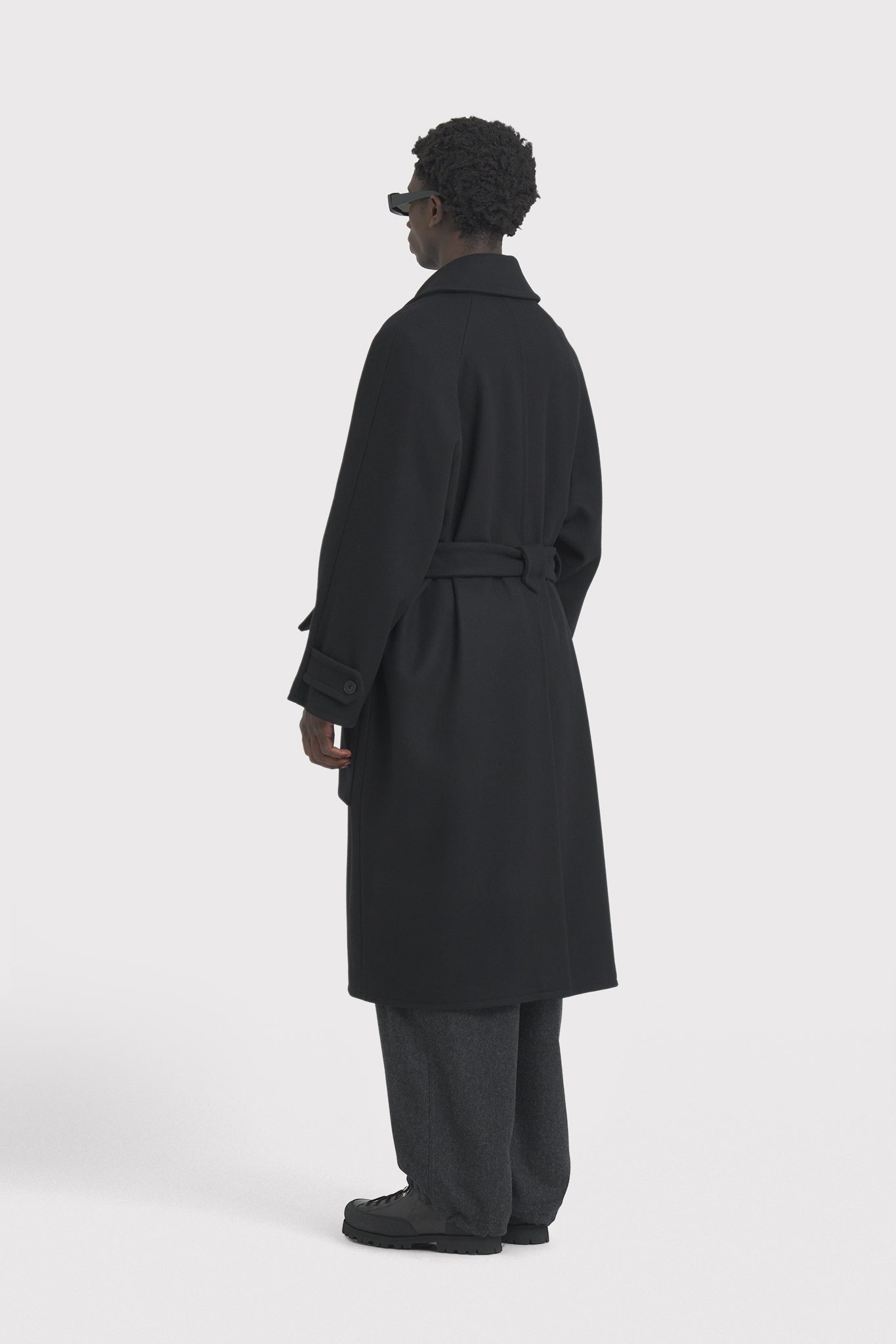 ÉTUDES PALAIS WOOL BLACK OUTERWEAR 3