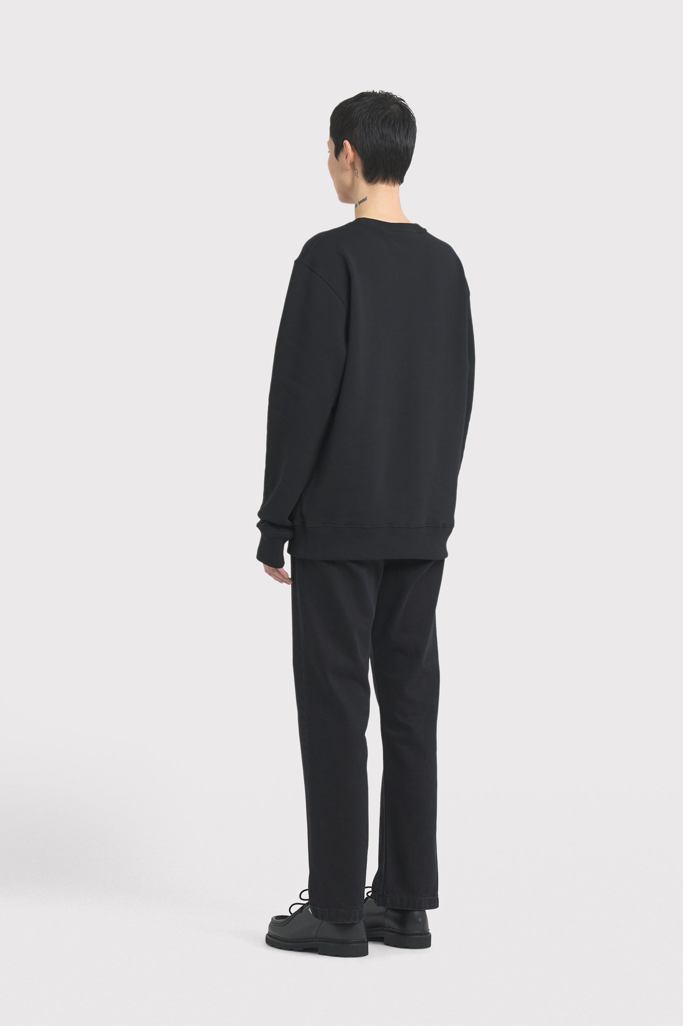 ÉTUDES STORY PATCH BLACK SWEATSHIRTS 5