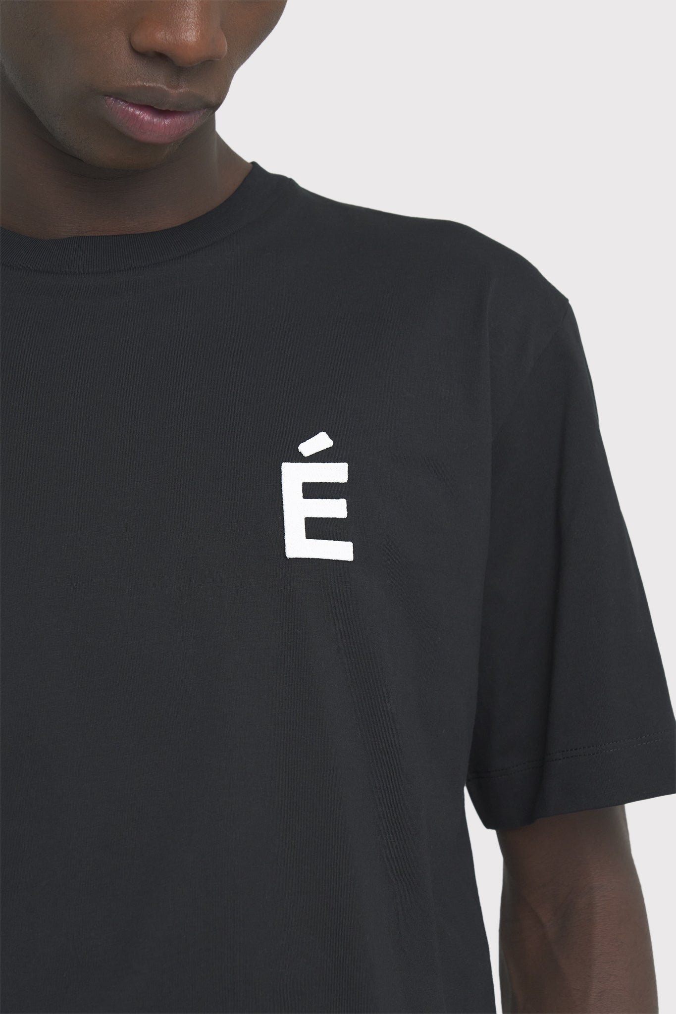 ÉTUDES WONDER PATCH BLACK T-SHIRTS 4