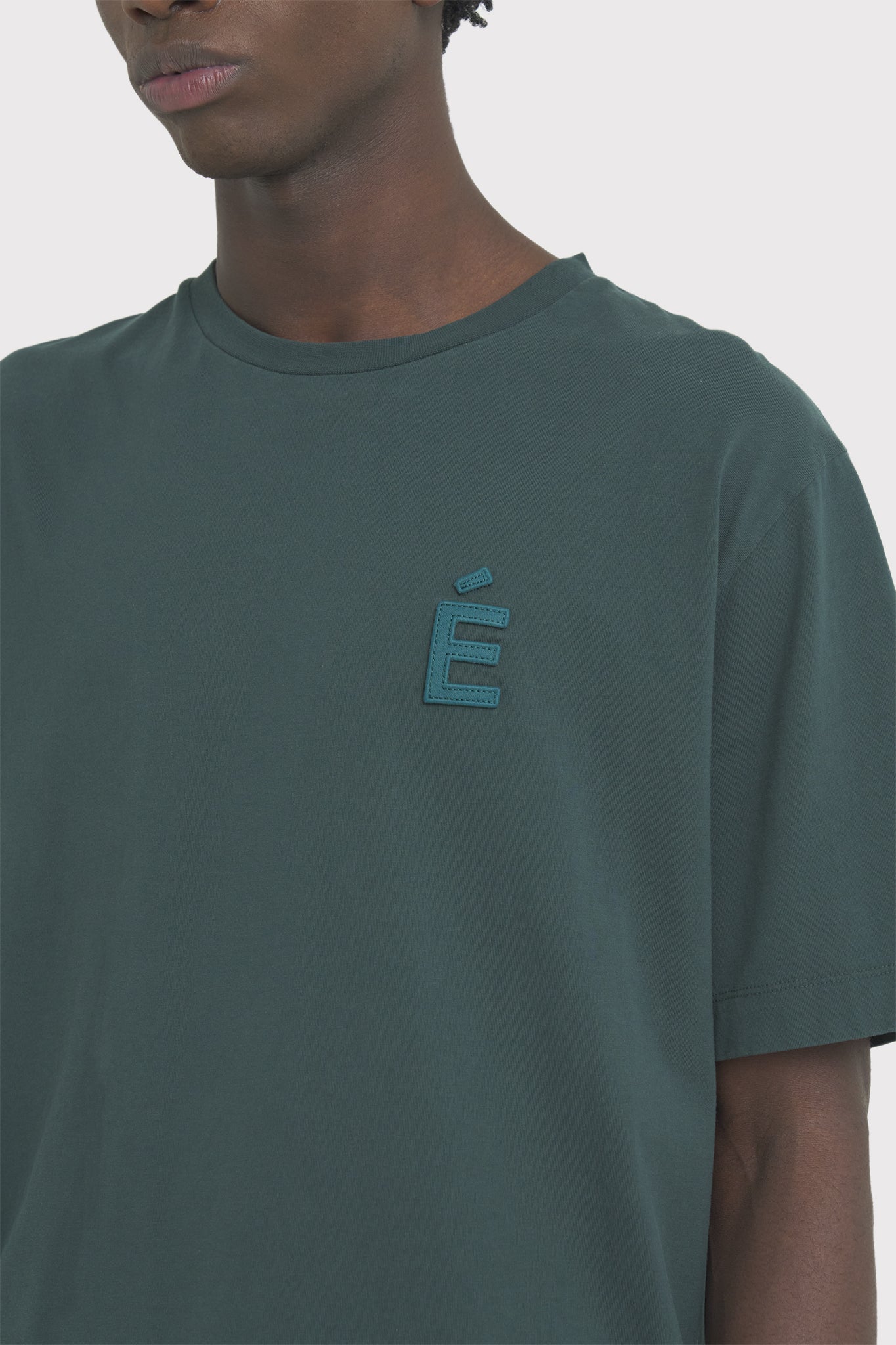 ÉTUDES WONDER PATCH DK GREEN WASHED T-SHIRTS 4