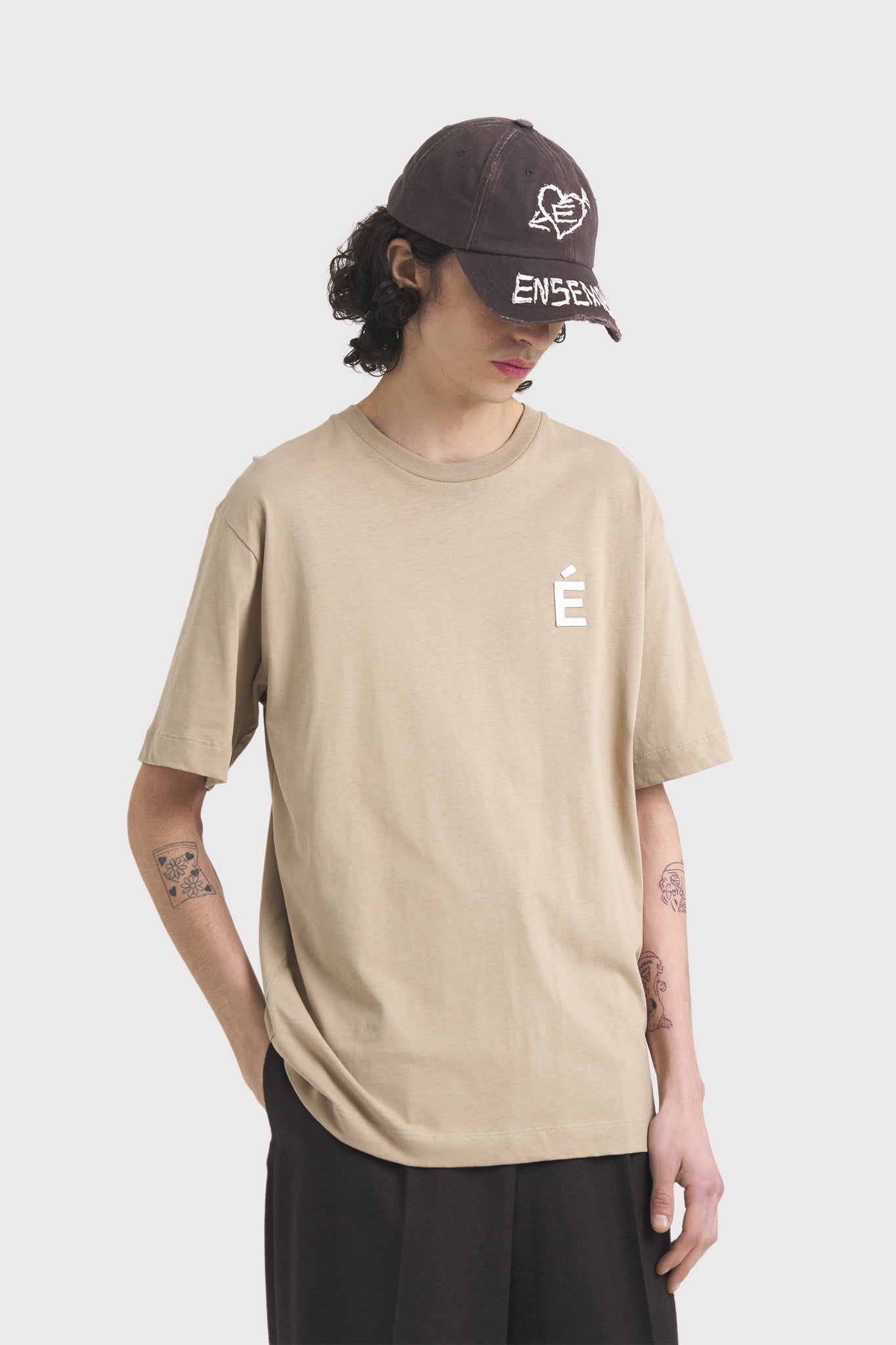 ÉTUDES WONDER PATCH SAND T-SHIRTS 3
