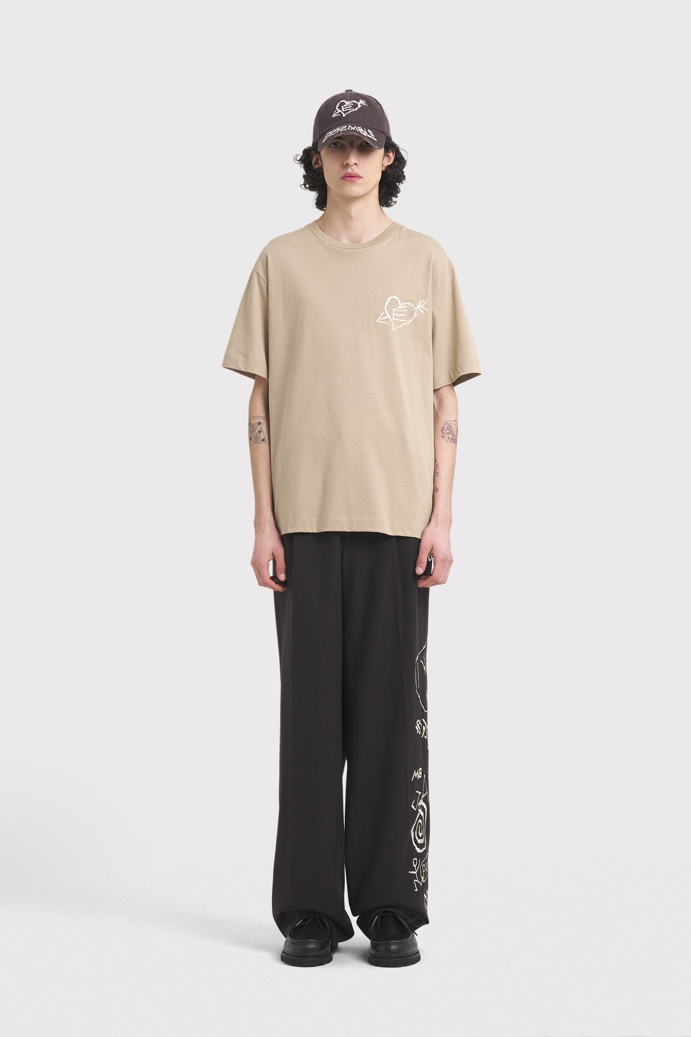 ÉTUDES WONDER SMALL GRAFFITI SAND T-SHIRTS 1
